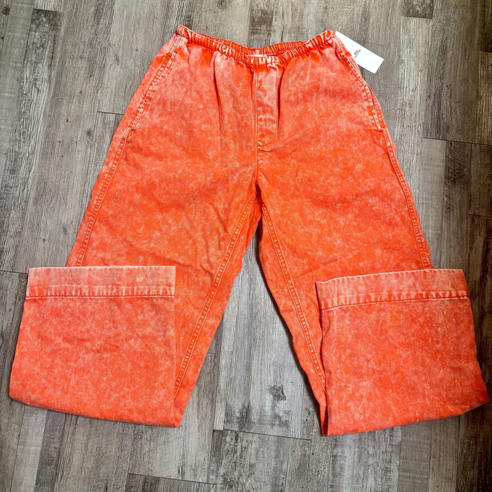NWT Urban Outfitters Orange/Red acid wash wide leg pants 
Fits a size 6